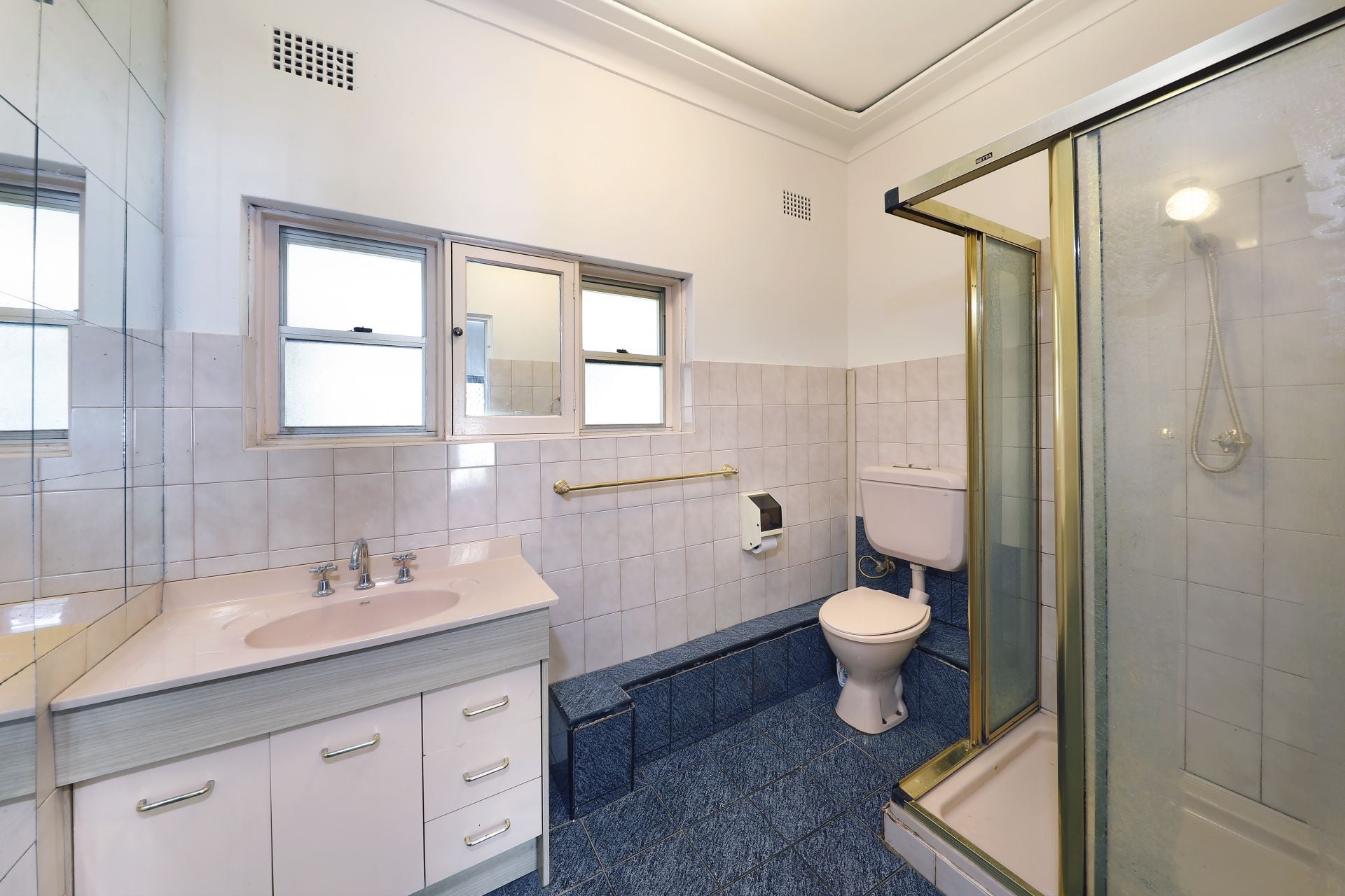 63 Gannons Road, Caringbah, Caringbah - Thumbnail 7