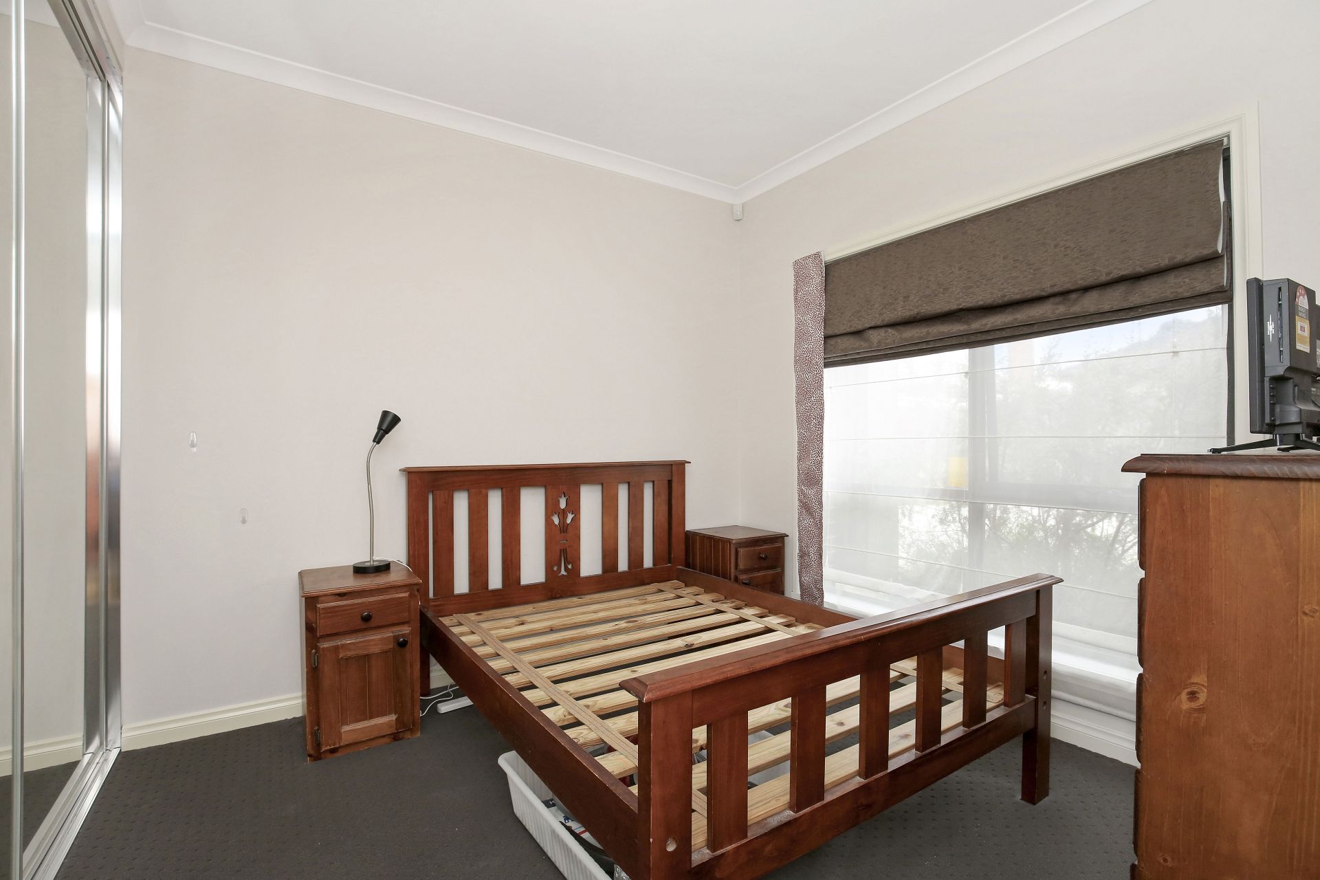FULLY FURNISHED!