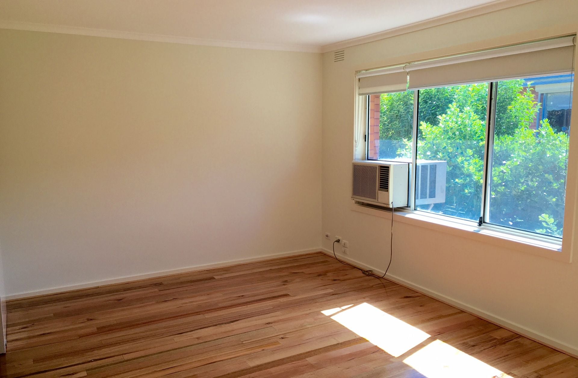 Refurbished unit in the heart of Thornbury