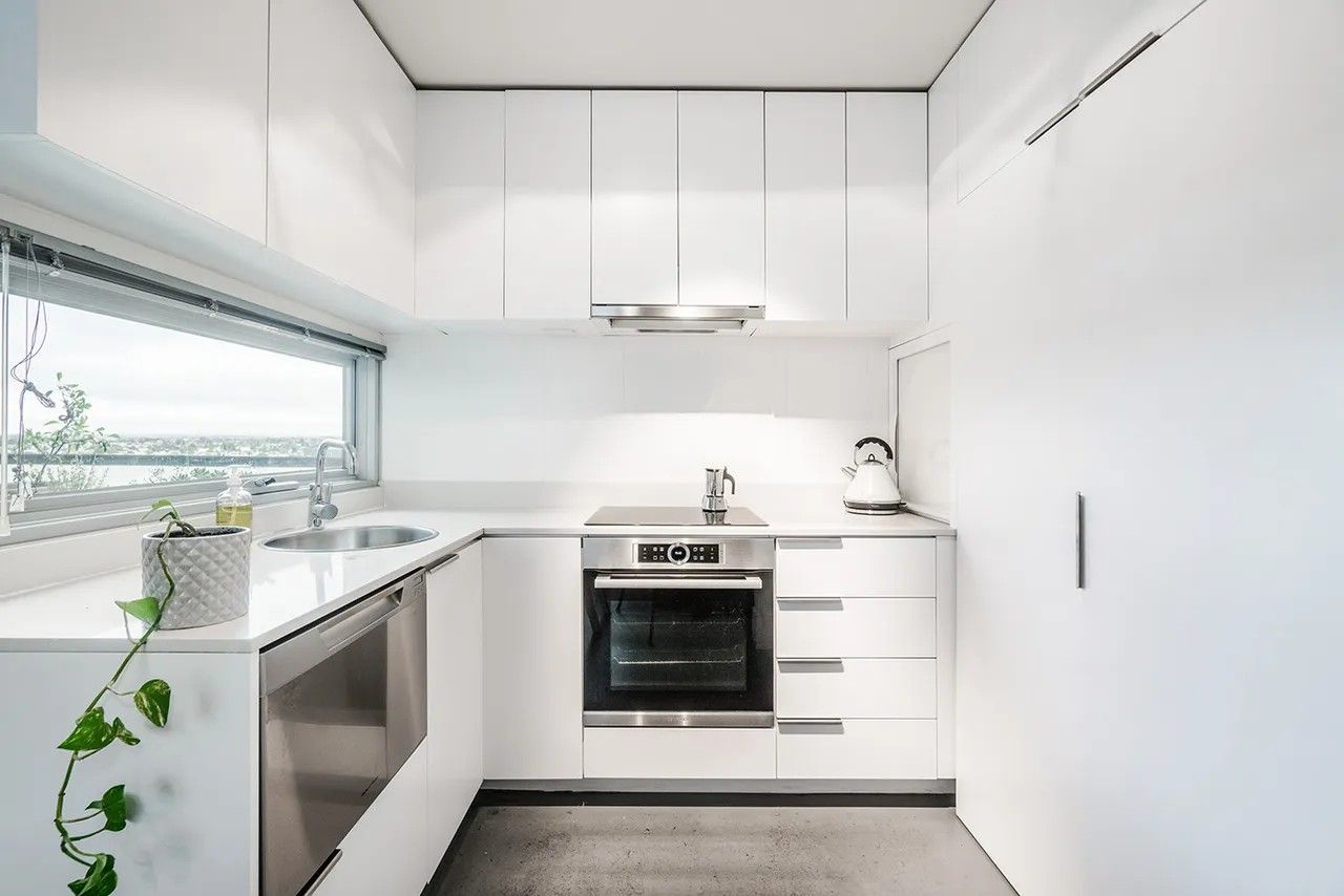 Modern 2-Bedroom Apartment in Northcote
