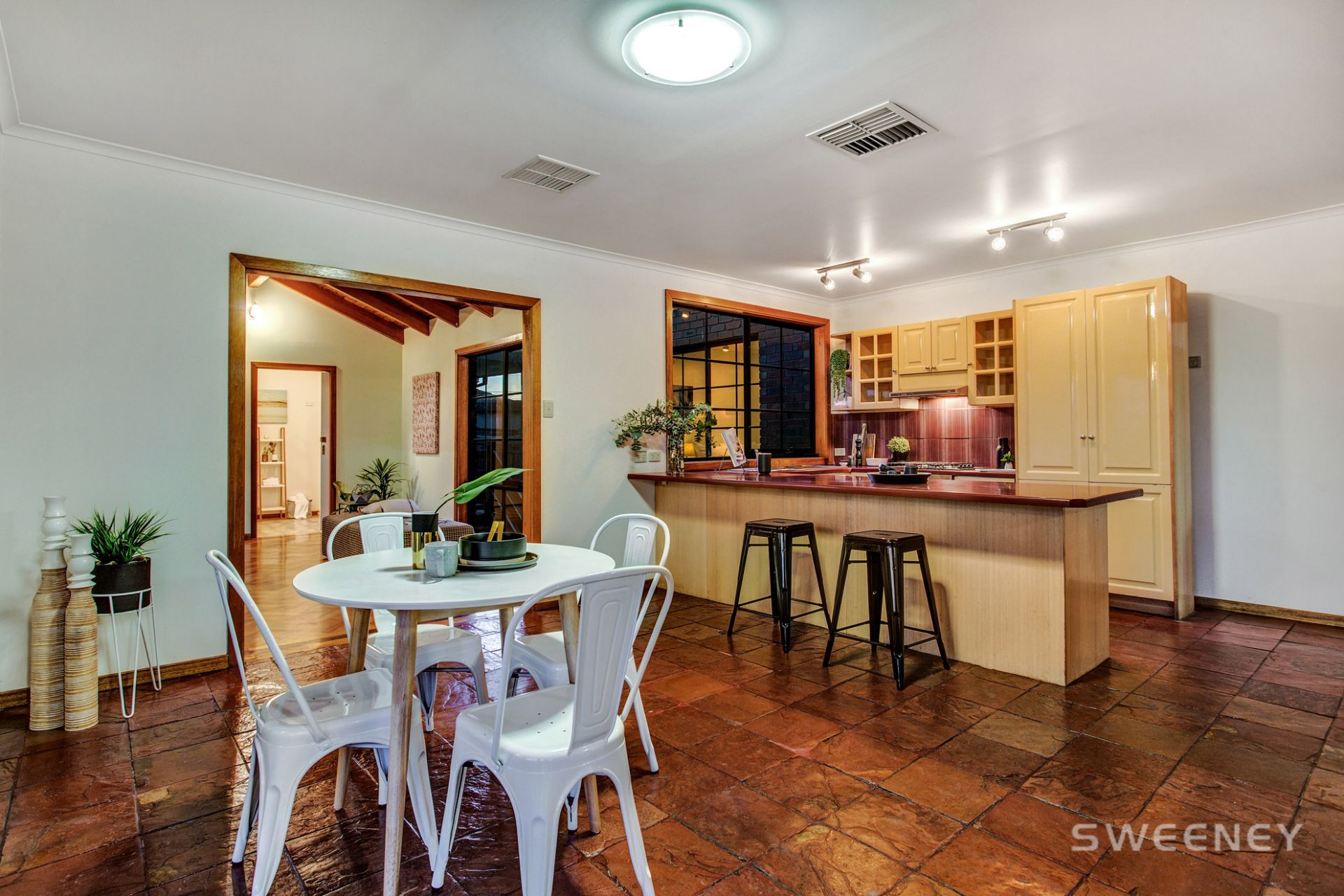 11 Eddison Close, Altona Meadows - Thumbnail 6