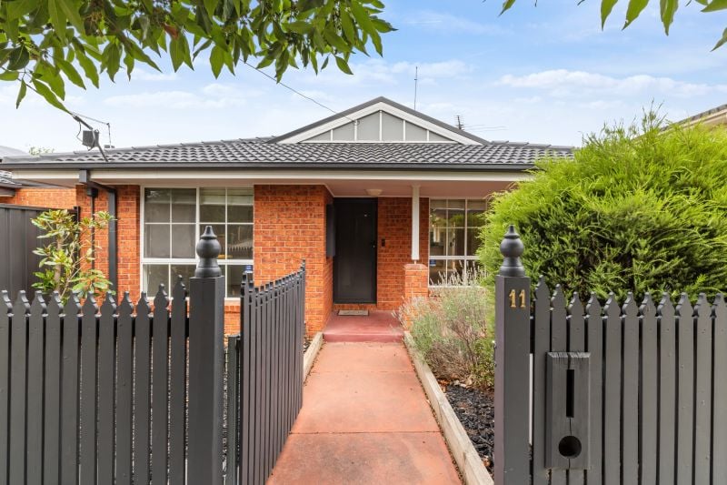 11 Duffy Street, Reservoir