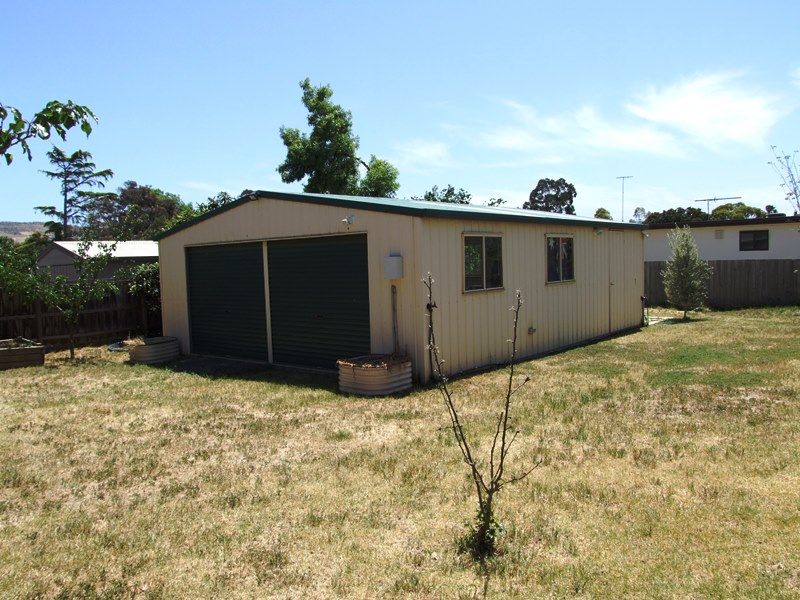 6 Raglan Street, Bacchus Marsh - Thumbnail 8