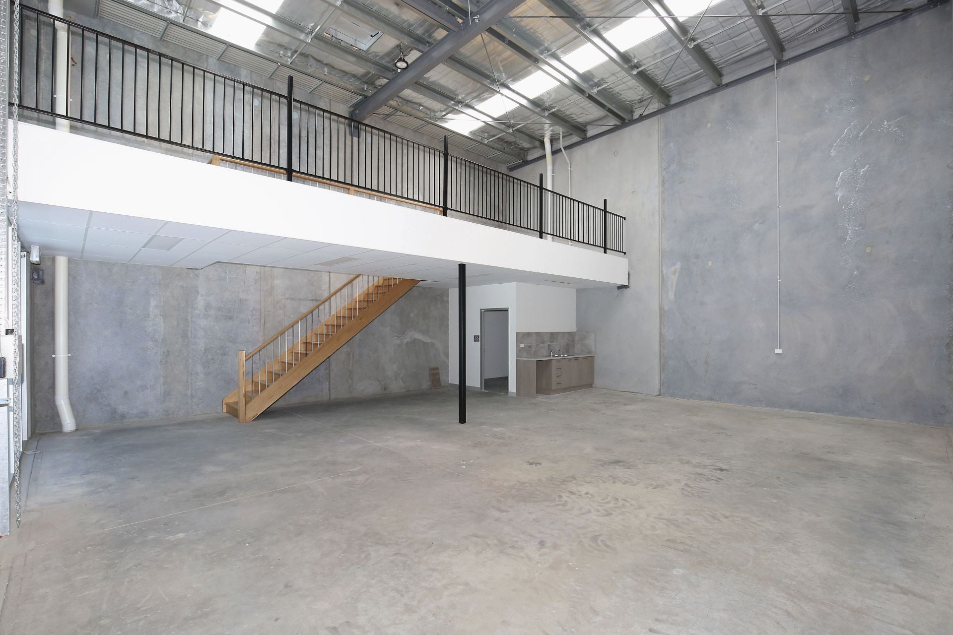 NEW MODERN WAREHOUSE!
