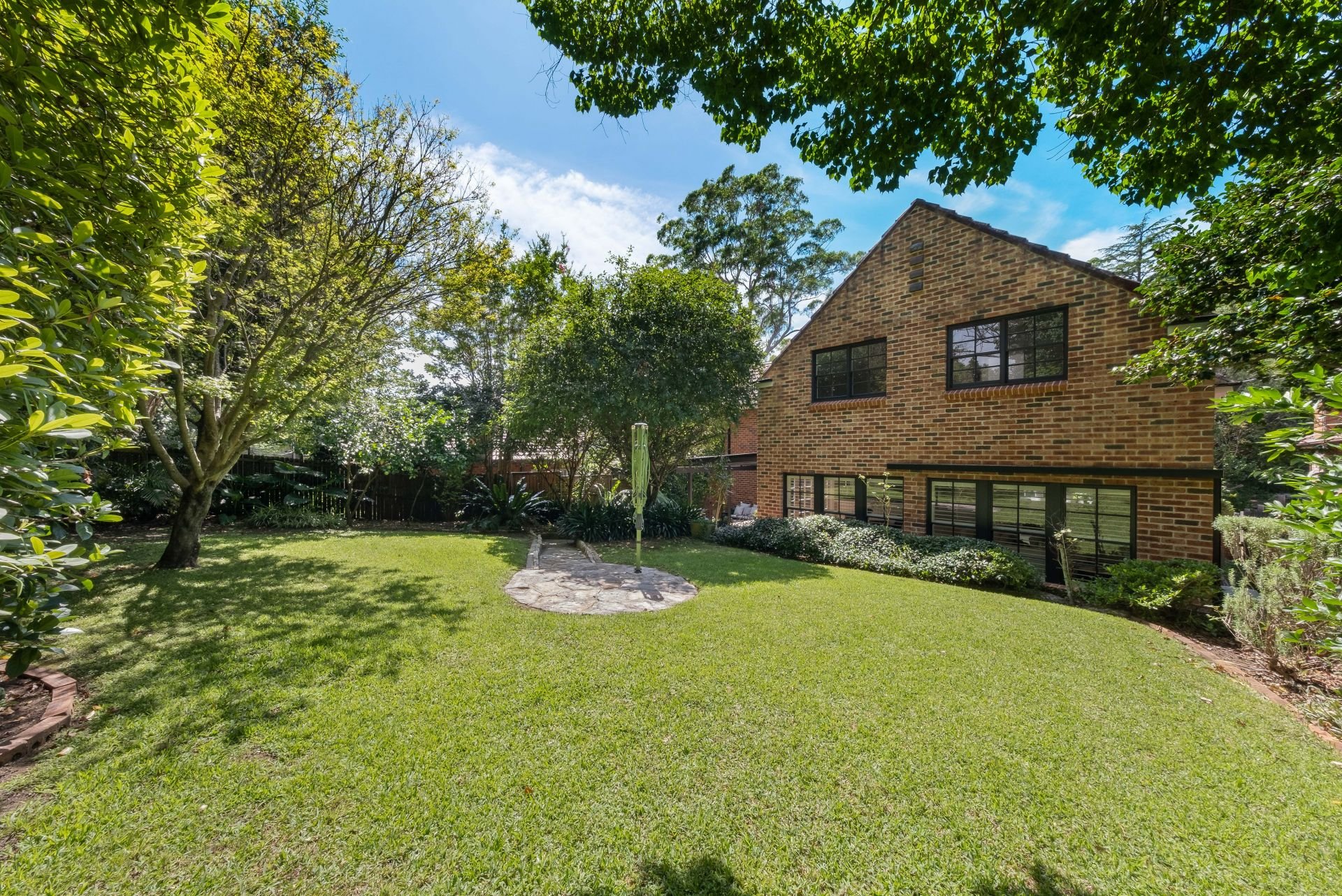 12 Bannockburn Road, PYMBLE McConnell Bourn Pty Ltd