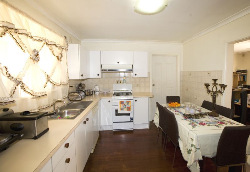 3 Sydney Street, Avondale Heights - Thumbnail 3