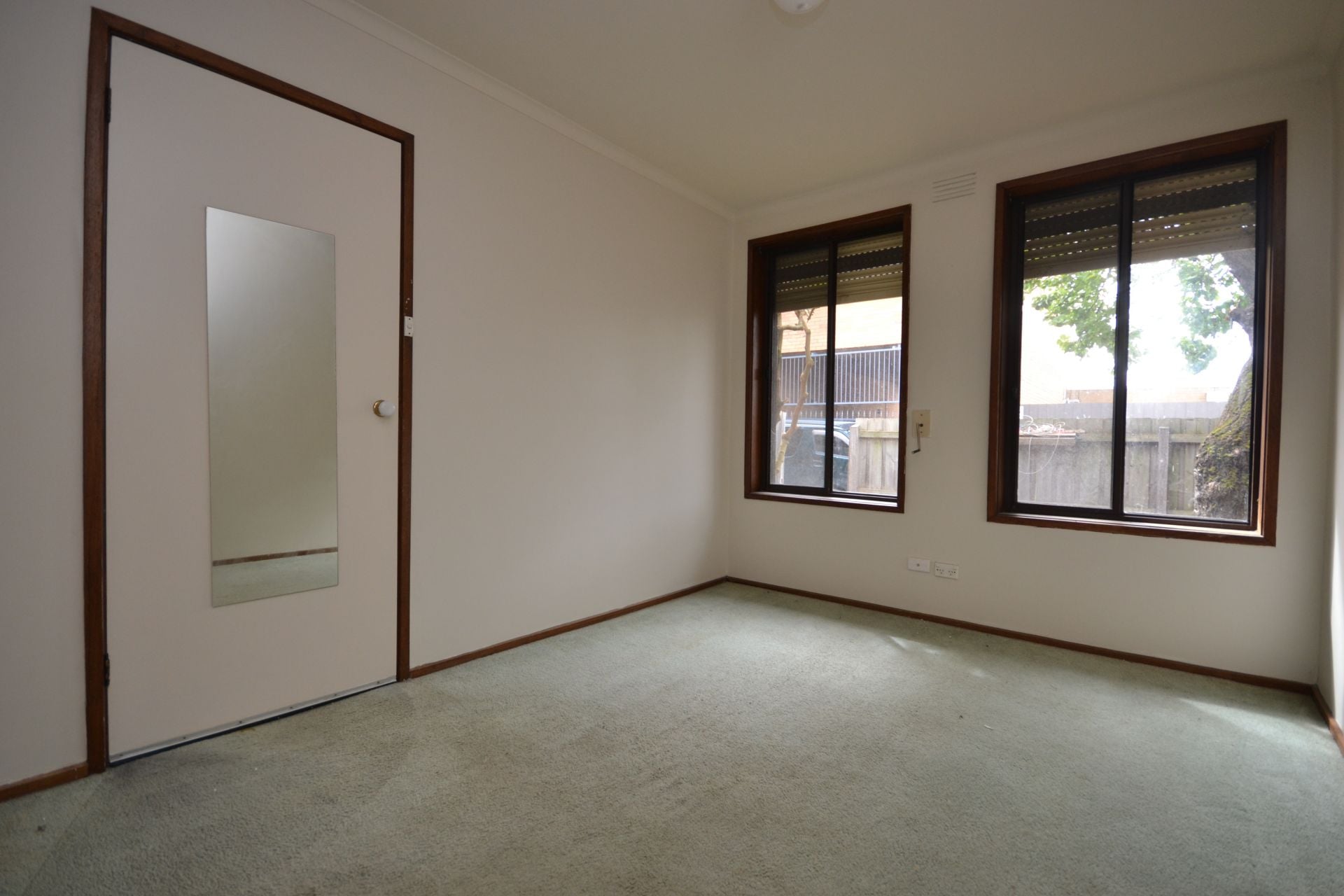 VILLA UNIT IN VIBRANT LIFESTYLE SETTING