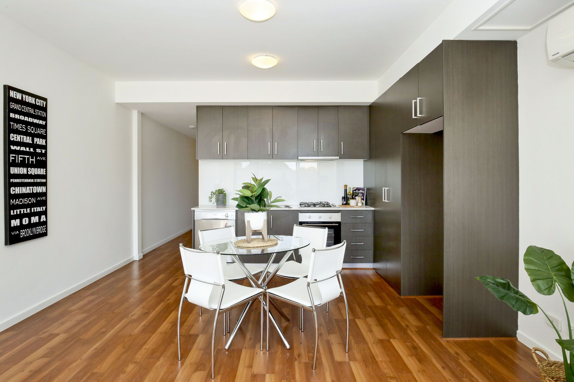Contemporary Low Maintenance Living