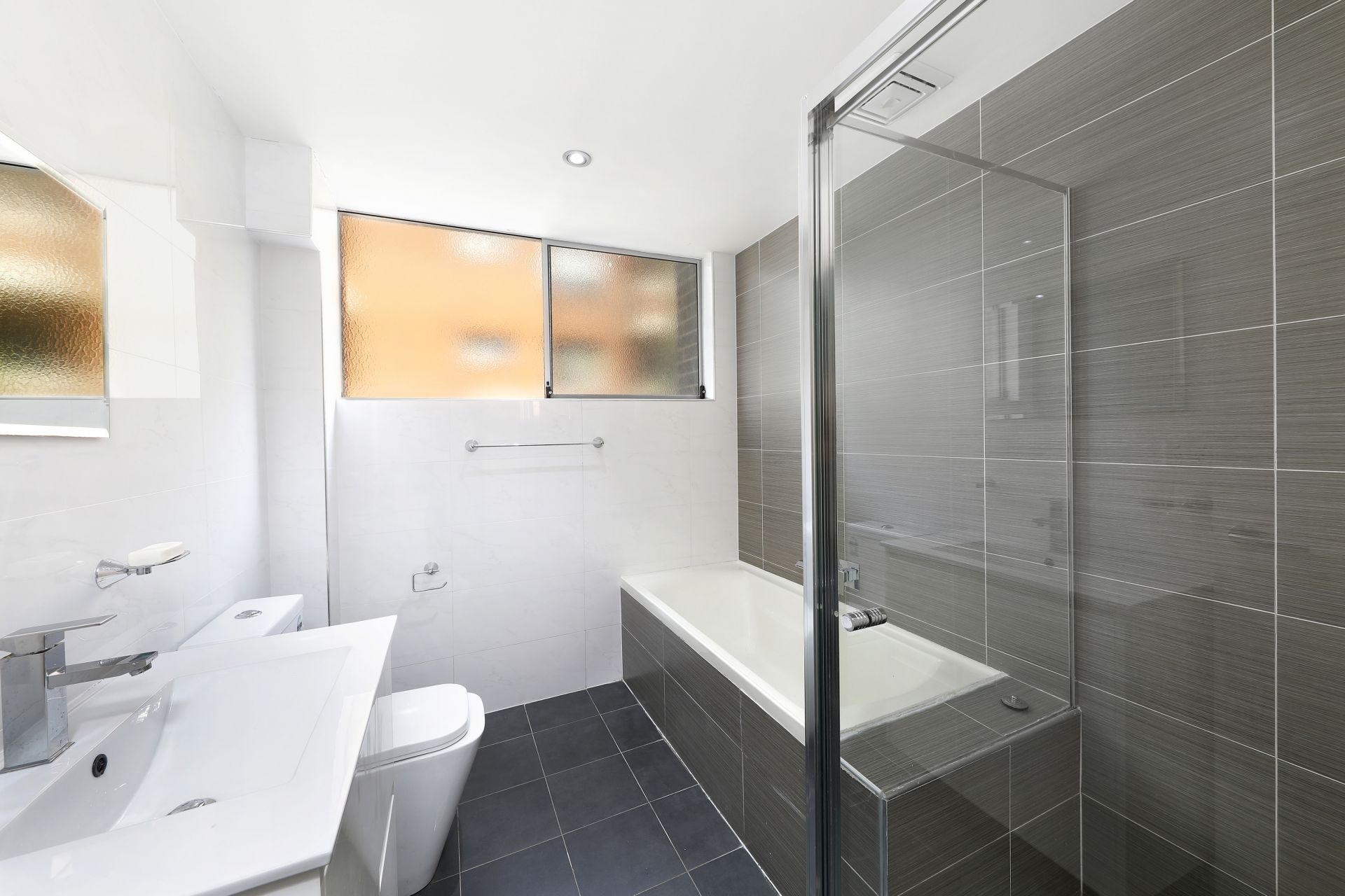1/22B-24 Macquarie Place, Mortdale, Mortdale - Thumbnail 5