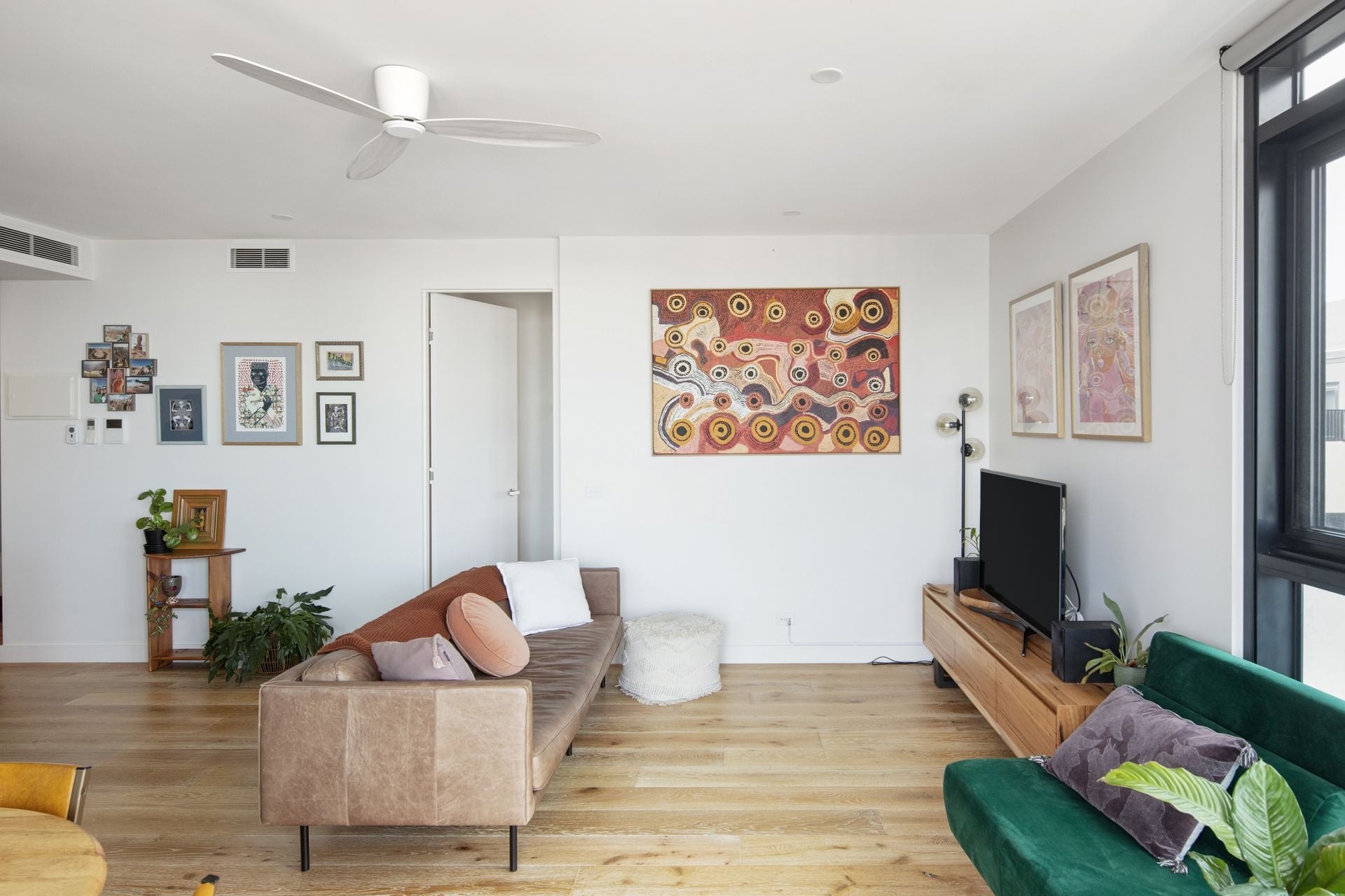 Modern Two Bedroom Overlooking the City Skyline