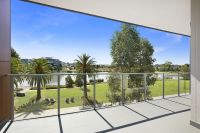 404/98 Lakeside Parade, Jordan Springs