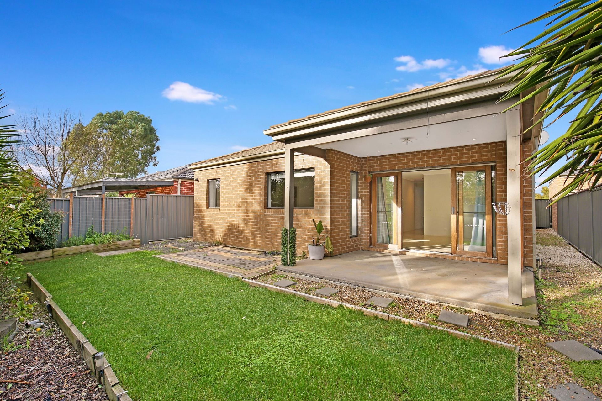 FAMILY HOME IN HAWKESTOWE!