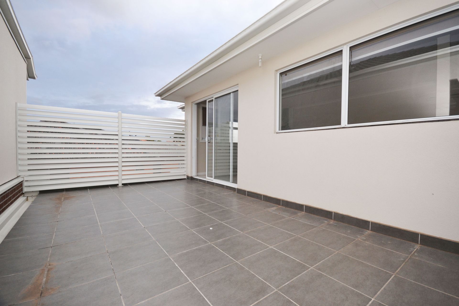 LOOKING FOR MODERN SOPHISTICATION? YOUR SEARCH IS OVER!