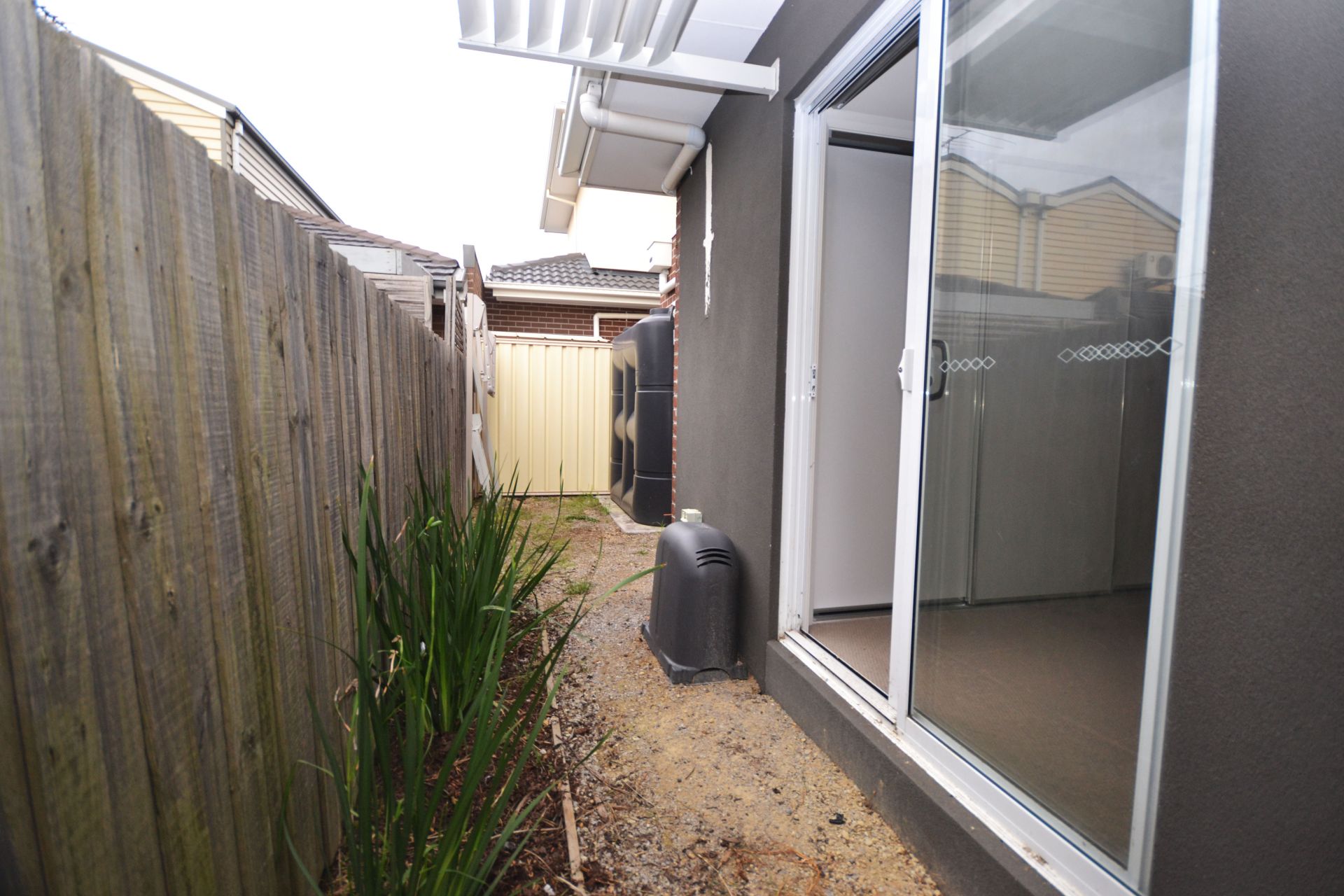 LOOKING FOR MODERN SOPHISTICATION? YOUR SEARCH IS OVER!