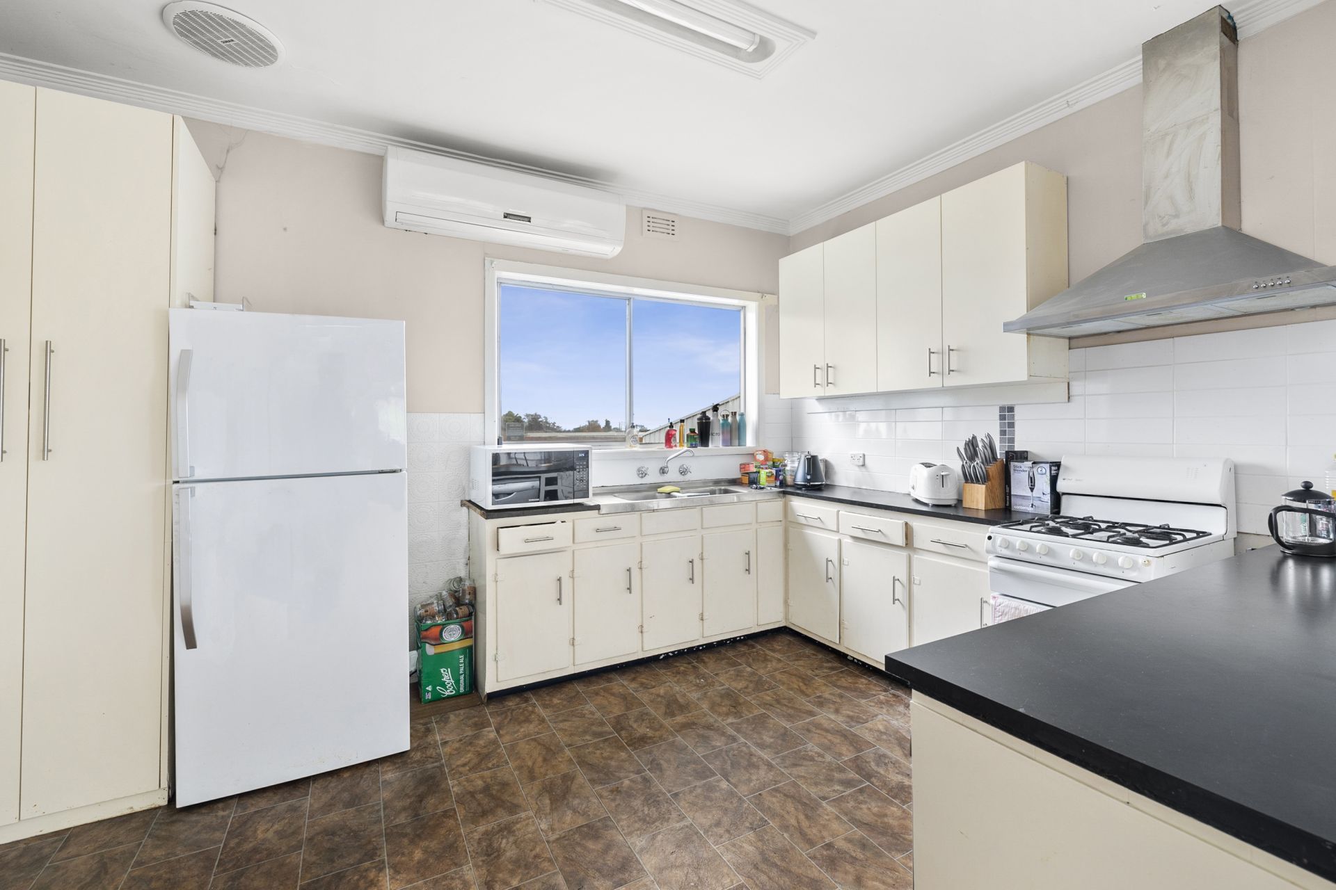 406 Chisholm Street, Black Hill, Black Hill - Thumbnail 6