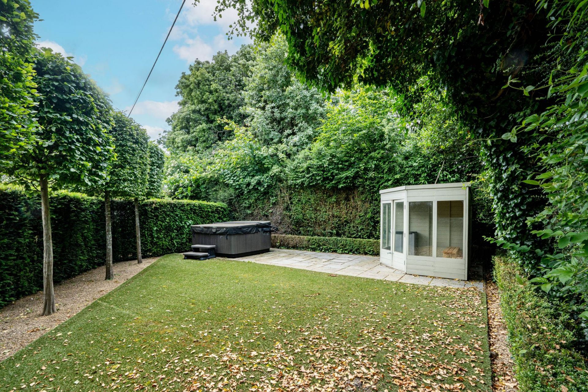 Burford Road, Witney, OX28 Martyn Cox & Company