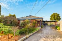 2 Gloucester Court, Werribee VIC