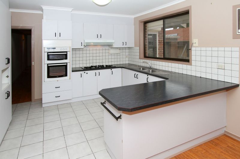 11 Foxzami Crescent, Epping