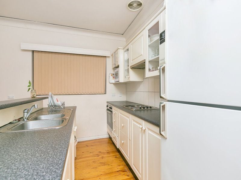 42 Glenavon Street Woodville South SA, Woodville South - Thumbnail 3
