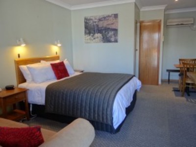 MOTEL FOR SALE - COUNTRY MUSIC CAPITAL