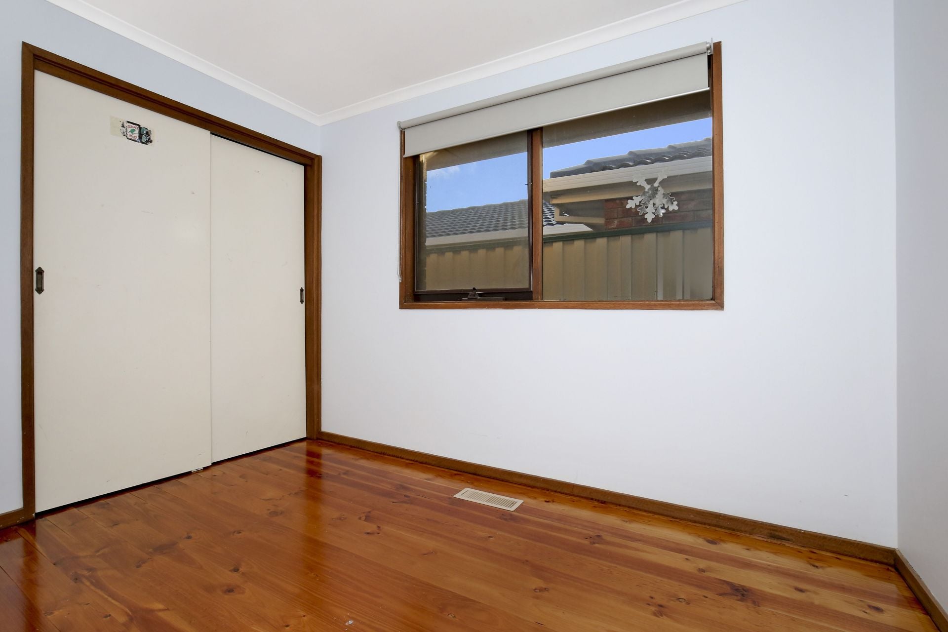Quiet, Convenient & Minutes To All Amenities!