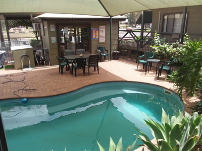 MOTEL LEASEHOLD FOR SALE - PROSPEROUS RURAL CENTRE - EXCELLENT OPPORTUNITY