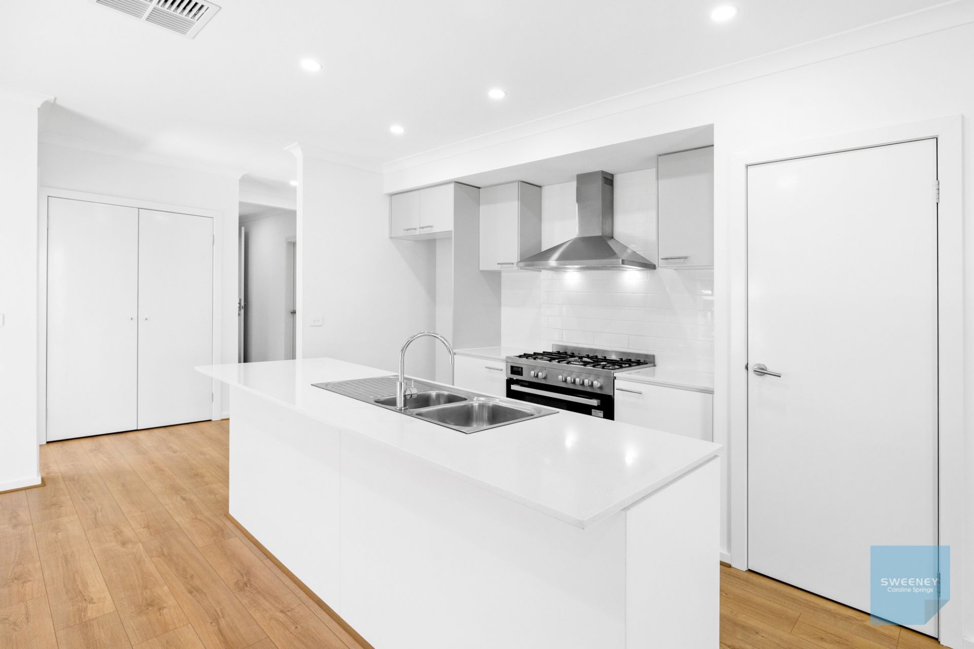 13 Dilwarra Drive, Bonnie Brook - Thumbnail 4