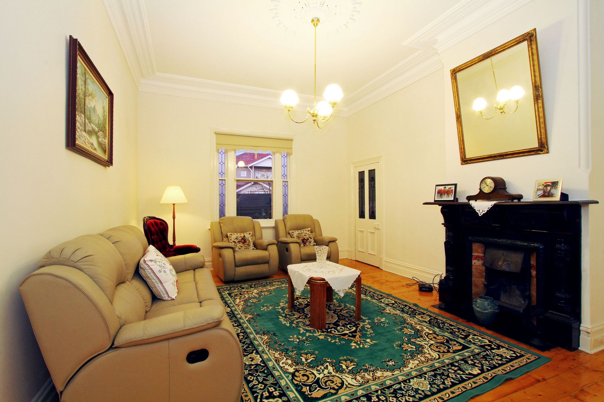 CLASSIC TIMELESS BEAUTY MATCHED WITH A FIRST CLASS LOCATION