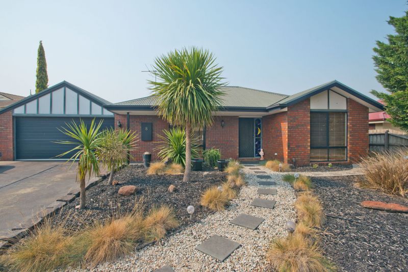 8 Ball Street, Bacchus Marsh - Thumbnail 2