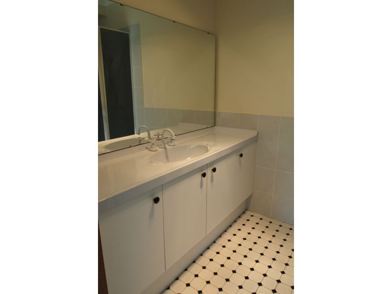 5 Beau Court, Quakers Hill