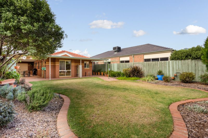 13 Birkett Court, Altona Meadows - Thumbnail 4