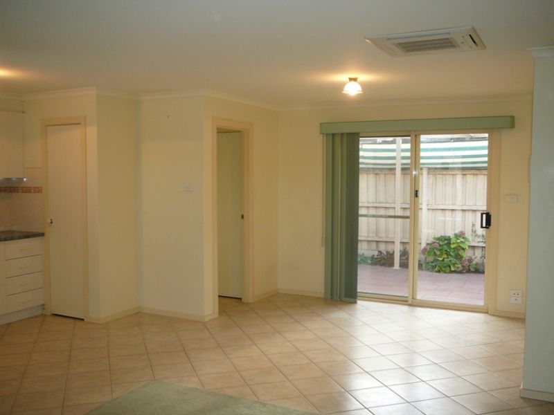 2 / 31 Curlew Avenue, Altona - Thumbnail 2
