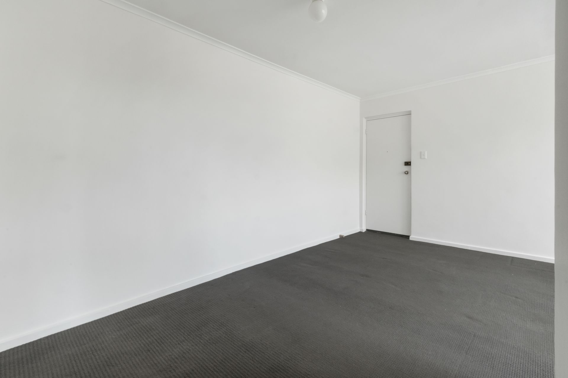 Spacious Apartment in Envious Position!