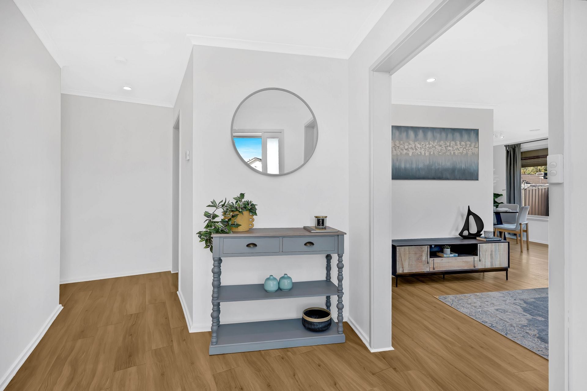 Stylish Abode, Sought After Surrounds
