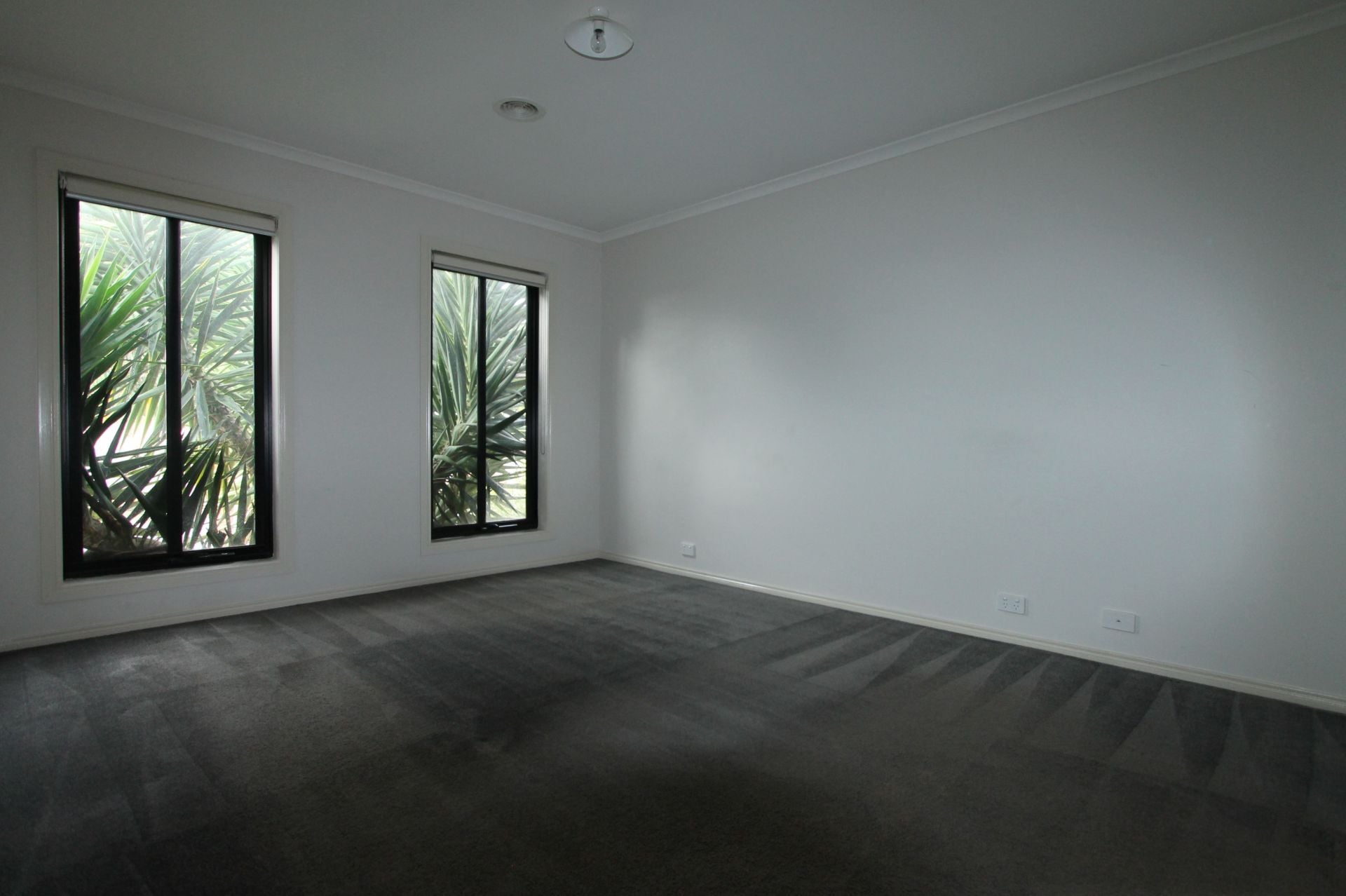 WARM AND INVITING FAMILY HOME!!