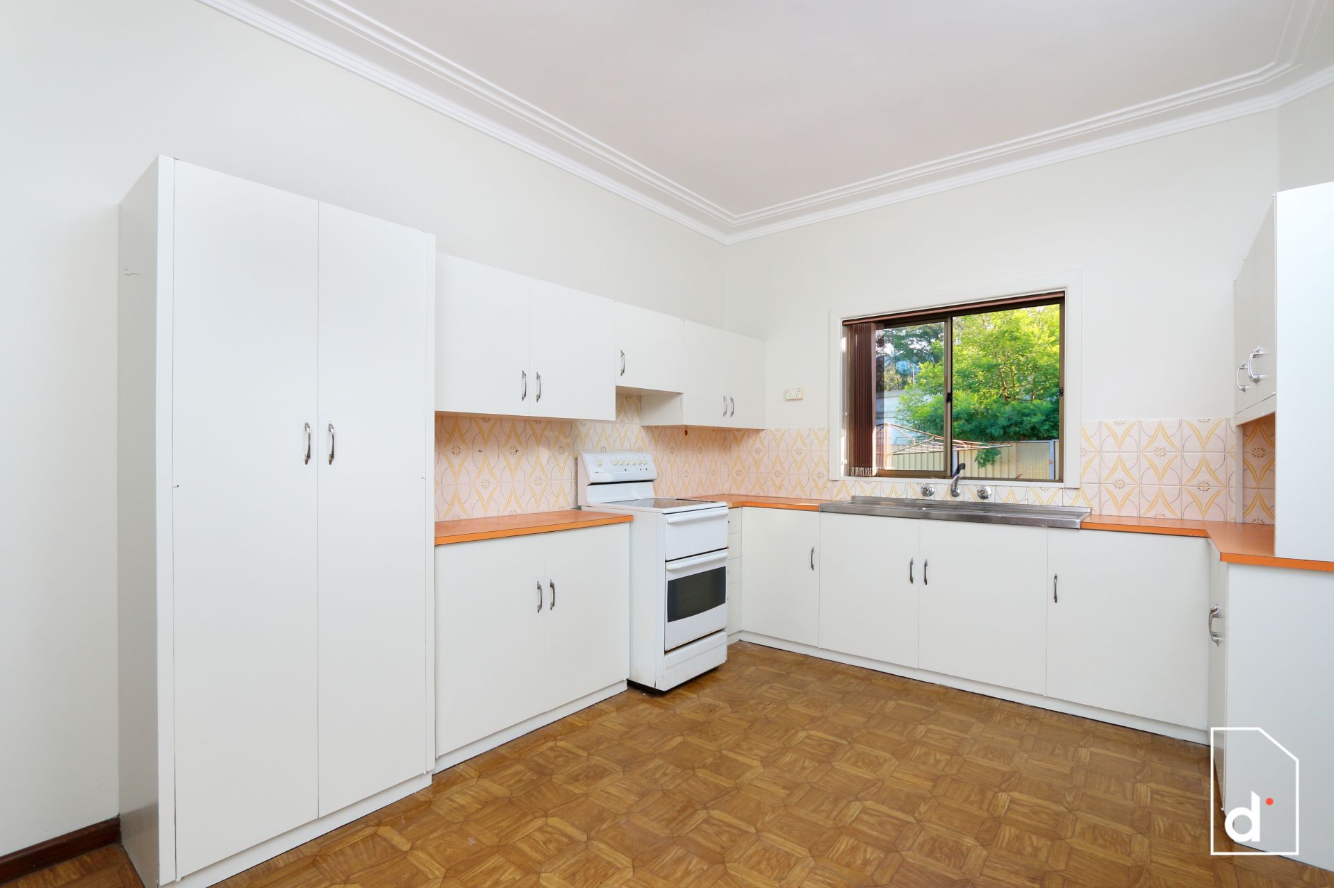 Sold property 1000000 for 4 Kirton Road Bellambi , NSW 2518