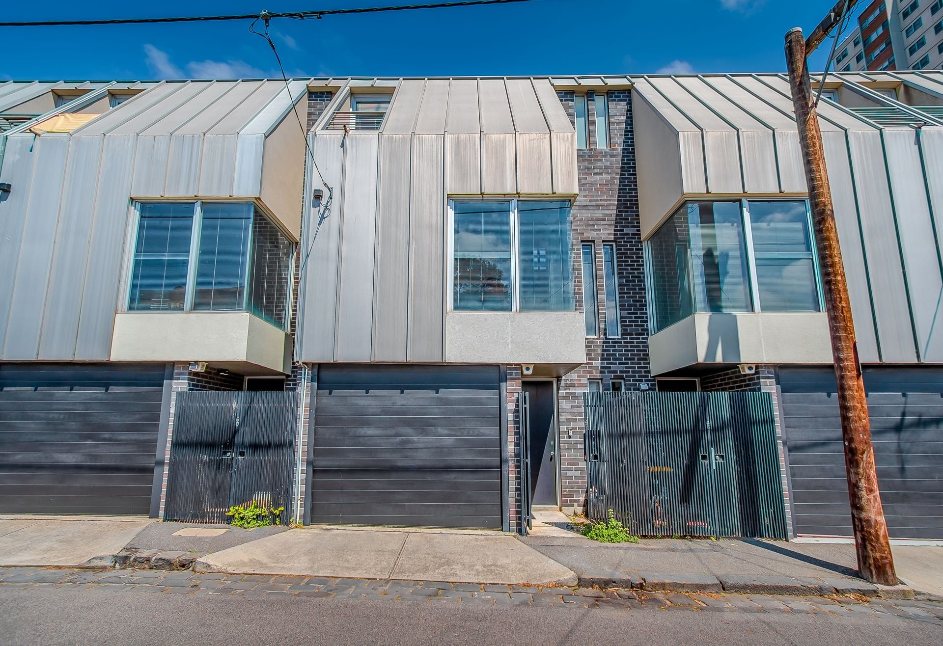 A Carefree Slice of Cosmopolitan Living