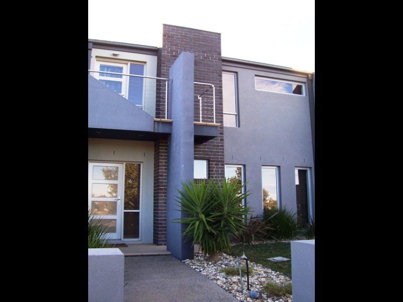 13 Parkes Way, Burnside - Thumbnail 2