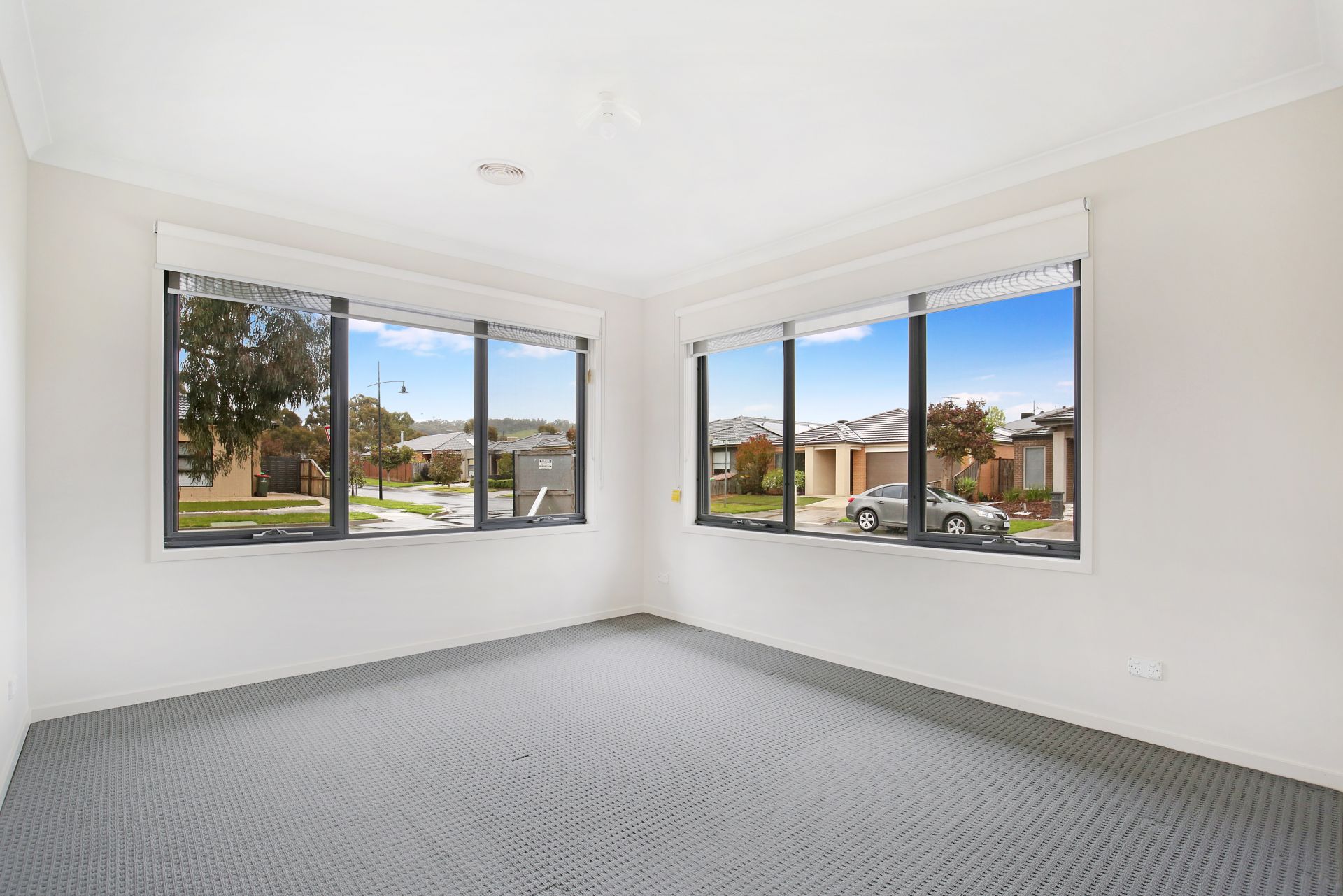 SPACIOUS FAMILY HOME!