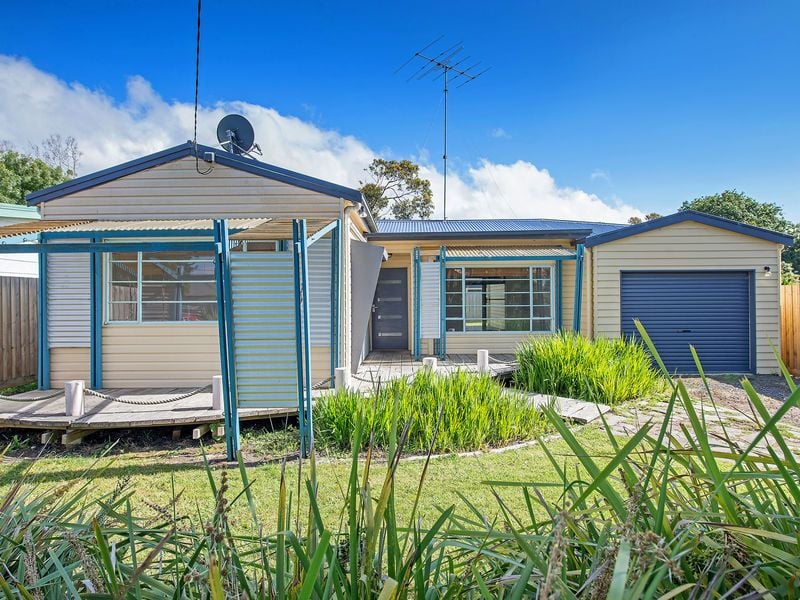 34 Montrose Avenue, Apollo Bay - Thumbnail 2