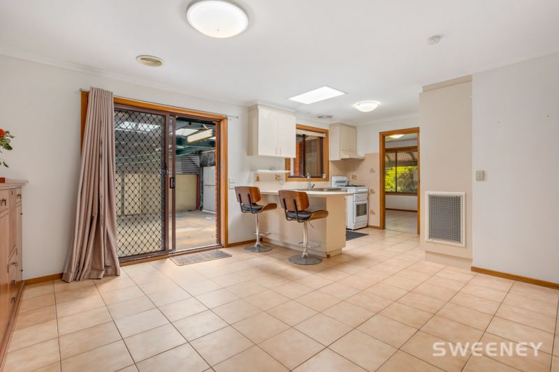 52 Featherby Way, Altona Meadows - Thumbnail 7