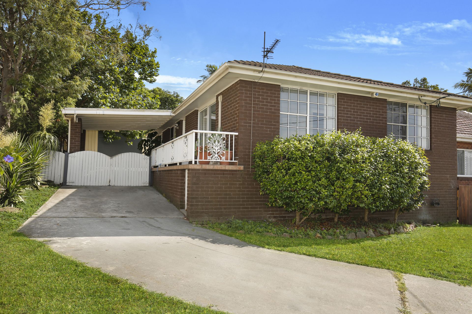 Real Estate For Lease 302 Gladstone Avenue Mount Saint Thomas , NSW