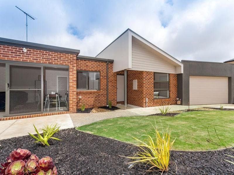 2/7 Dalkeith Crescent OCEAN GROVE VIC, Ocean Grove - Thumbnail 2