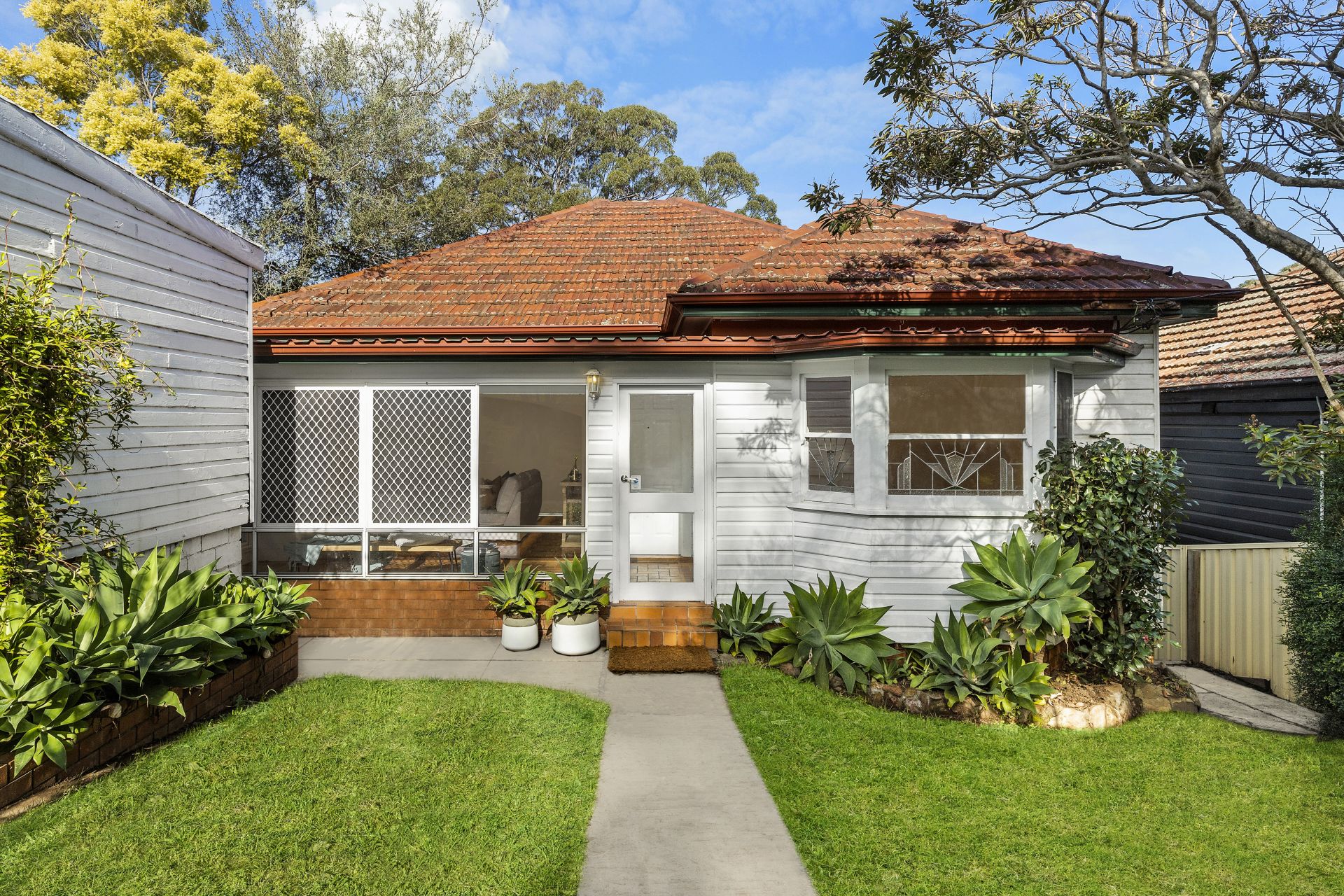 Real Estate For Sale 31 Ocean Street Mount Saint Thomas , NSW