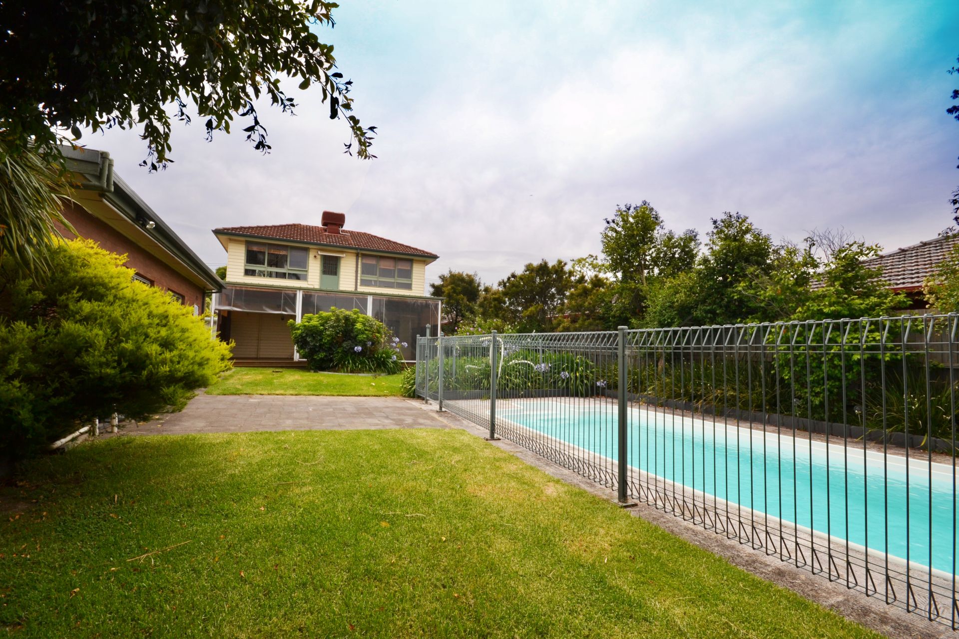 QUALITY HOME, SENSATIONAL LOCATION