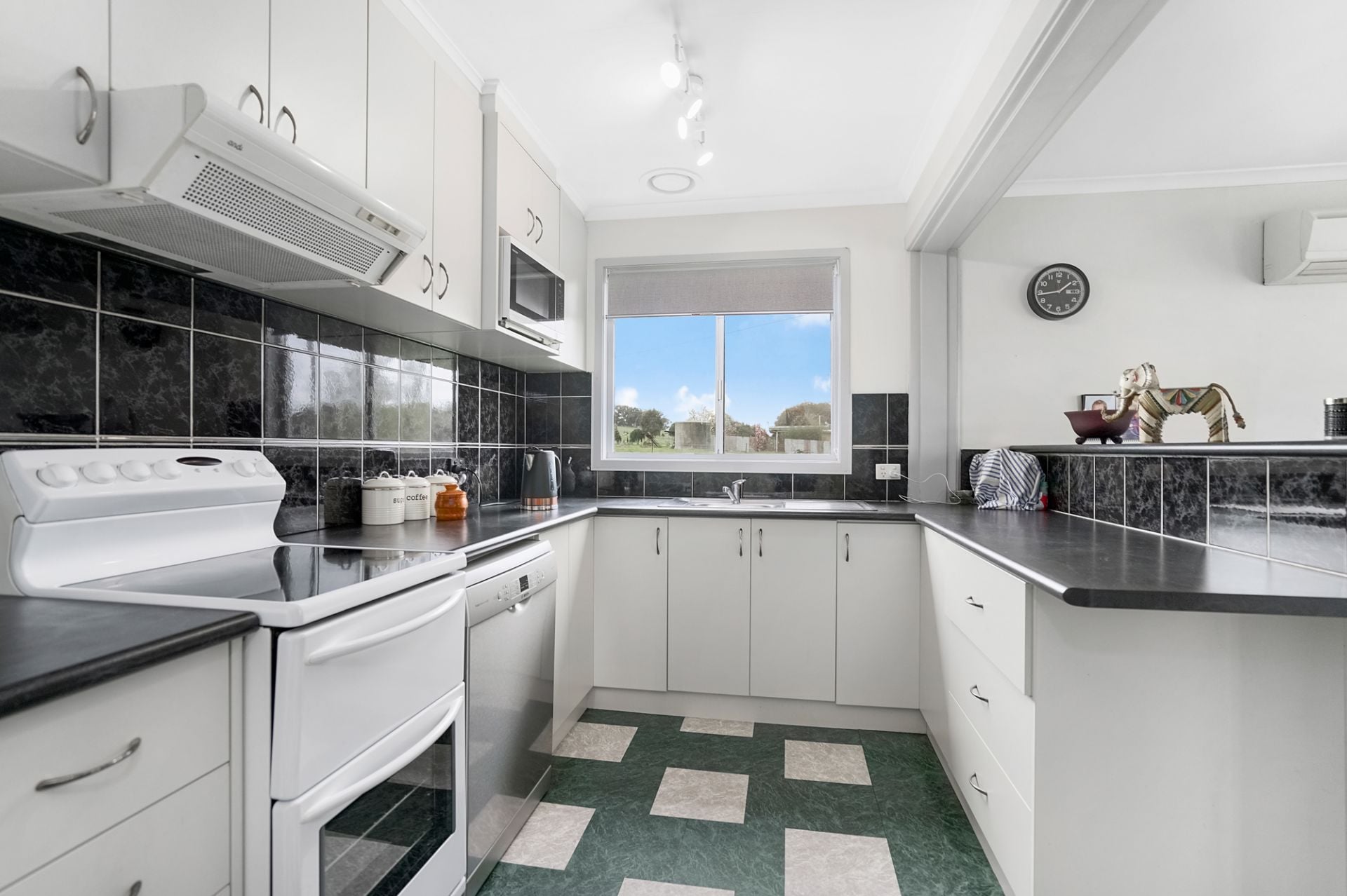 5 Topp Lane, Beaufort, Beaufort - Thumbnail 8