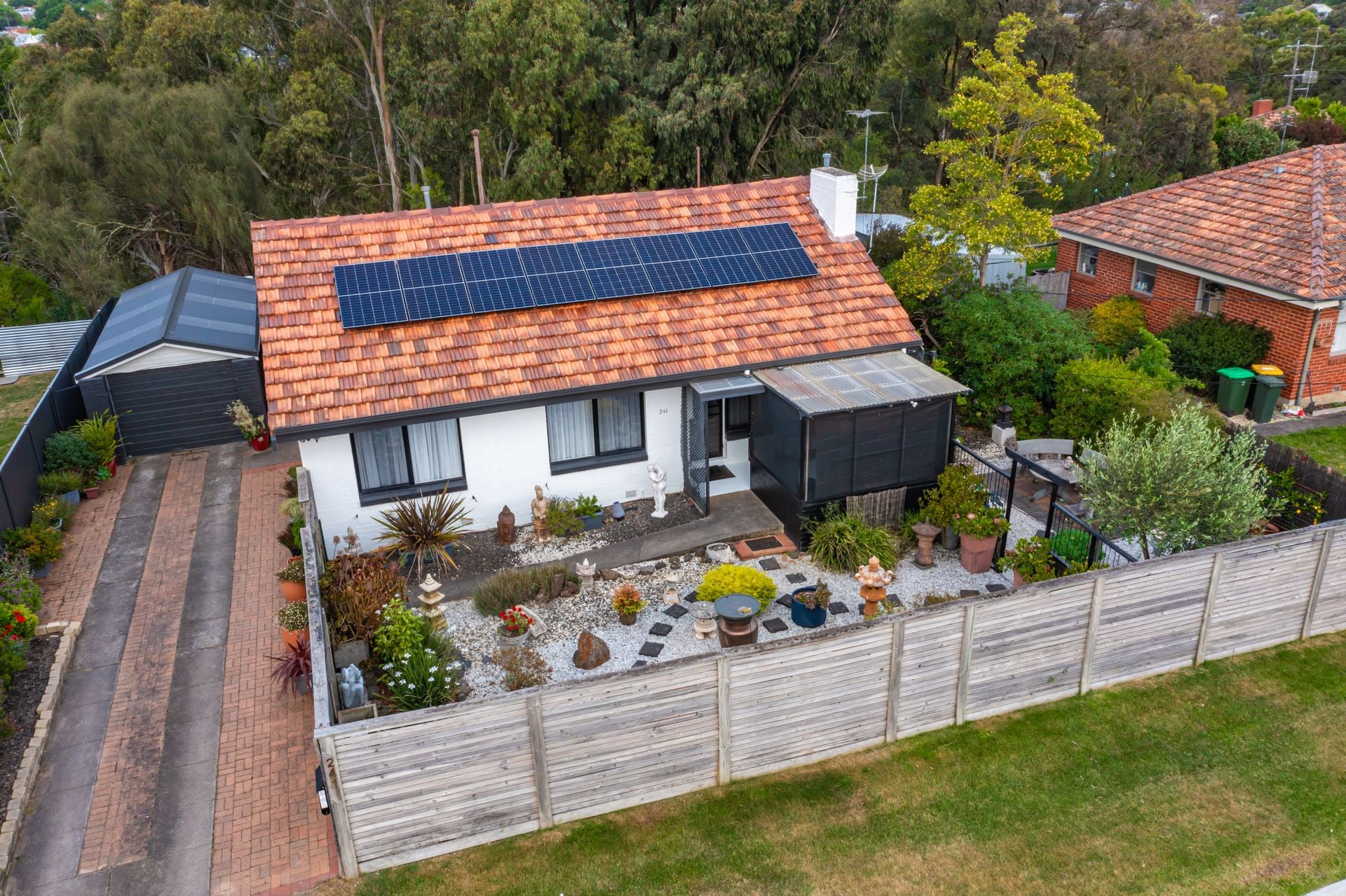 241 Yarrowee  Parade, Redan, Redan - Thumbnail 3