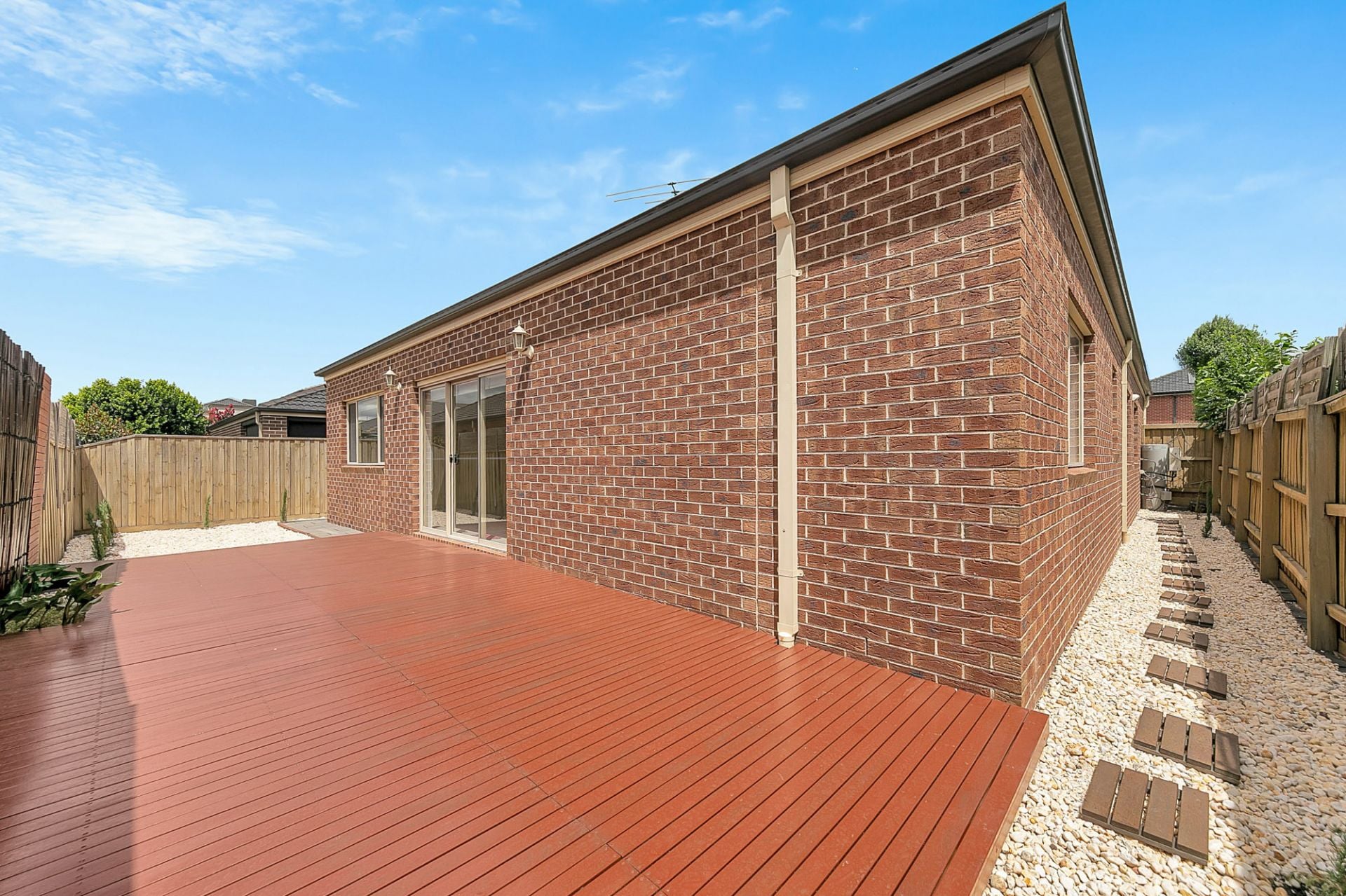 Stunning 3-Bedroom & Rumpus & Study Family Home in Epping – Spacious and Secure Living!