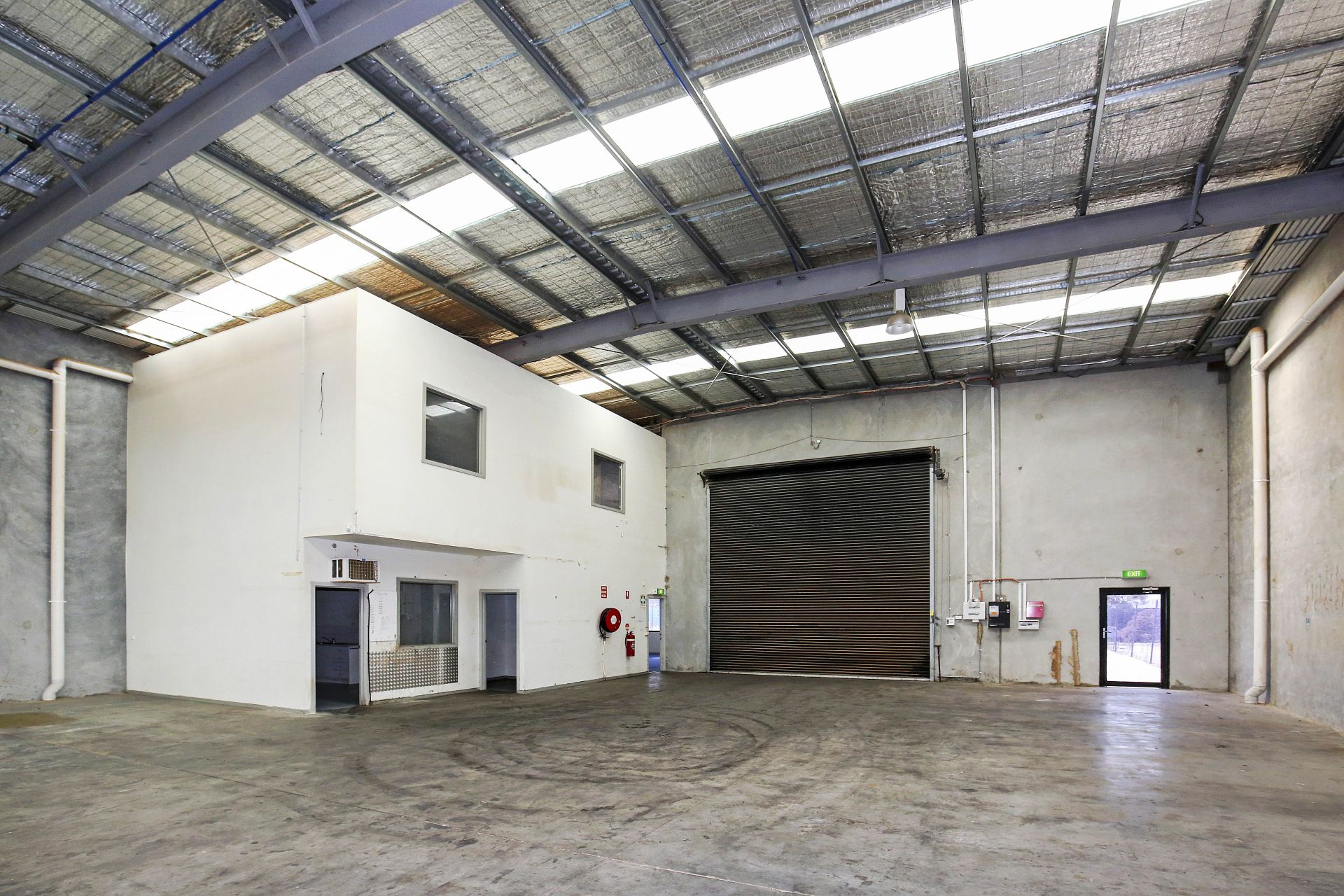 FRESHLY REFURBISHED OFFICES & AMENITIES