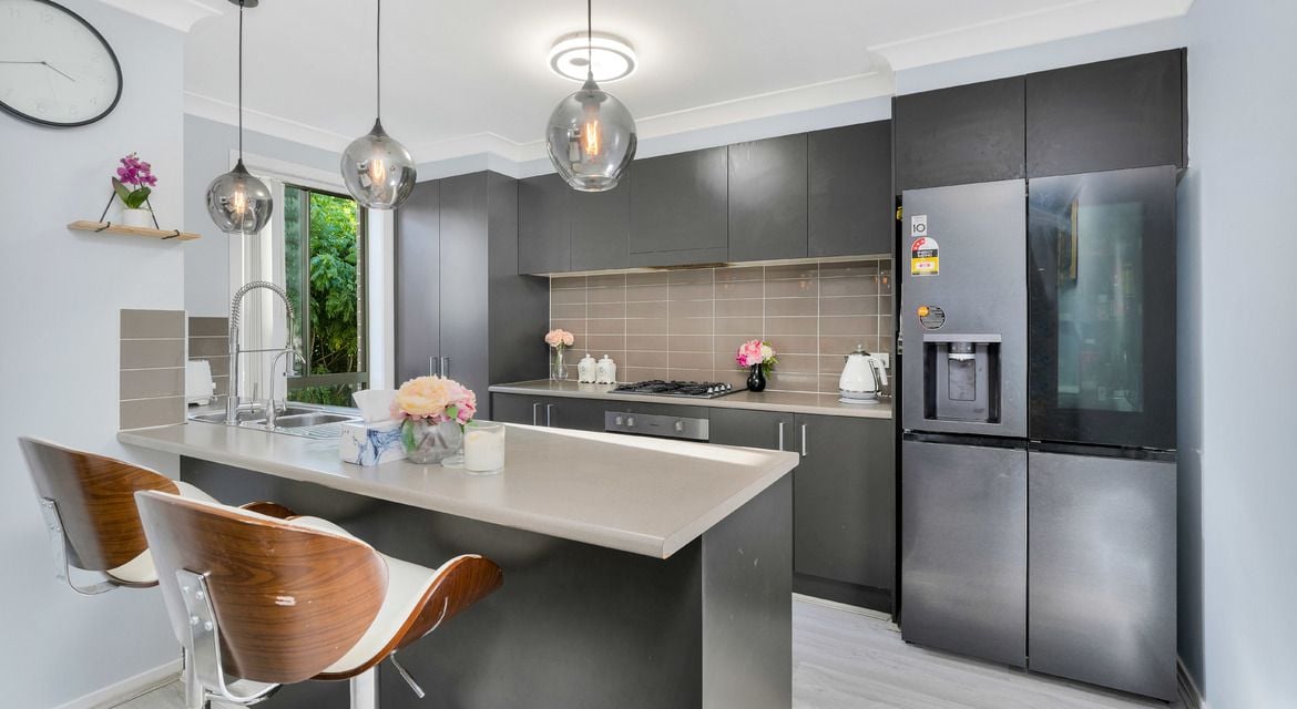 Bardia 64 Ingleburn Gardens Drive